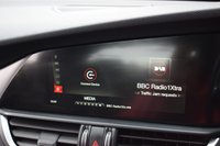 USED 2017 17 ALFA ROMEO GIULIA 2.0 TB VELOCE 4d 277 BHP FSH-LOW MILEAGE-ULEZ-CAZ