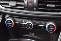 USED 2017 17 ALFA ROMEO GIULIA 2.0 TB VELOCE 4d 277 BHP FSH-LOW MILEAGE-ULEZ-CAZ