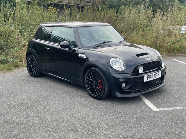 2011 11 MINI Hatch John Cooper Works 1.6 JOHN COOPER WORKS 3d 211 BHP