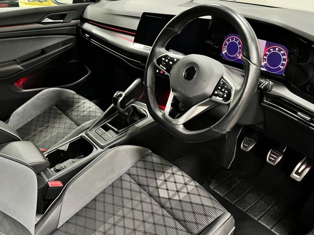 View our VOLKSWAGEN GOLF
