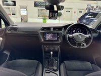 USED 2019 19 VOLKSWAGEN TIGUAN 2.0 SEL TDI 4MOTION DSG 5d 148 BHP 19" ALLOYS+PAN ROOF+F/R SENSOR