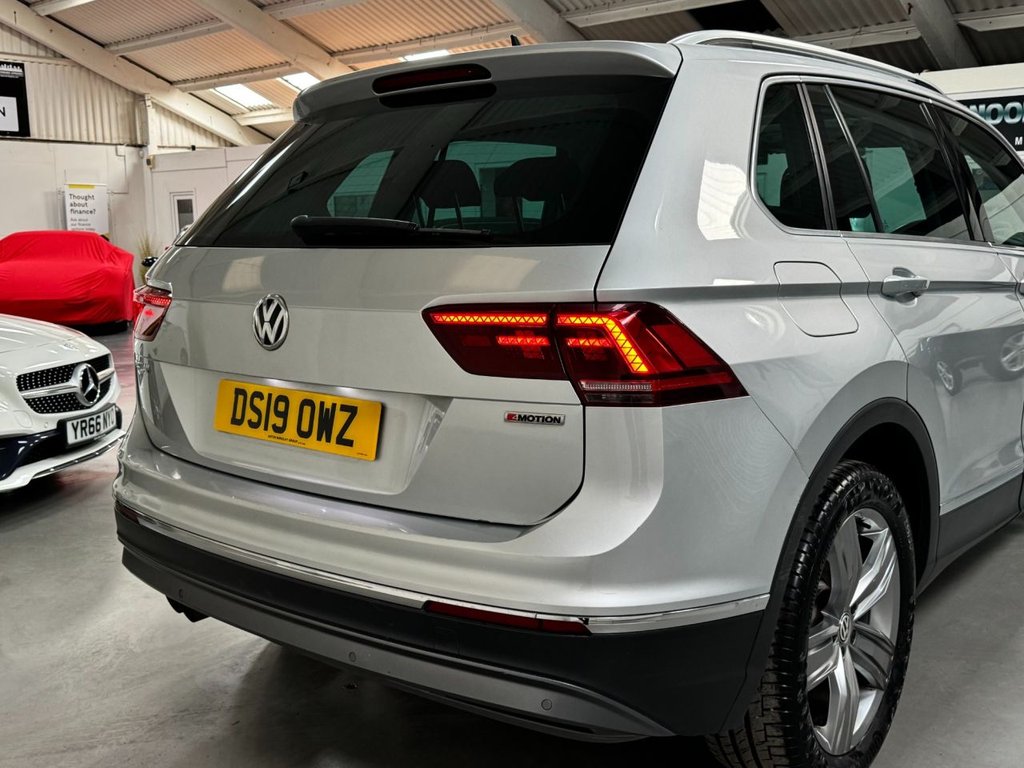 USED 2019 19 VOLKSWAGEN TIGUAN 2.0 SEL TDI 4MOTION DSG 5d 148 BHP 19" ALLOYS+PAN ROOF+F/R SENSOR
