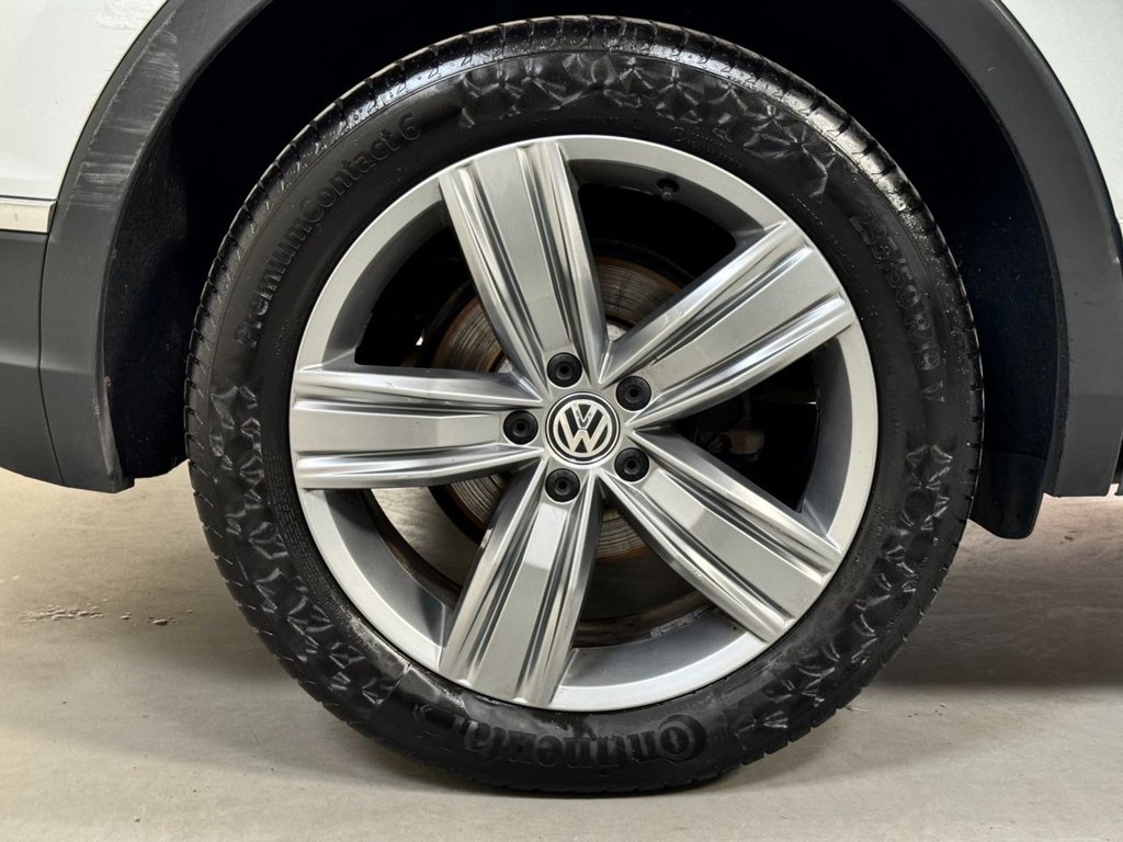 USED 2019 19 VOLKSWAGEN TIGUAN 2.0 SEL TDI 4MOTION DSG 5d 148 BHP 19" ALLOYS+PAN ROOF+F/R SENSOR
