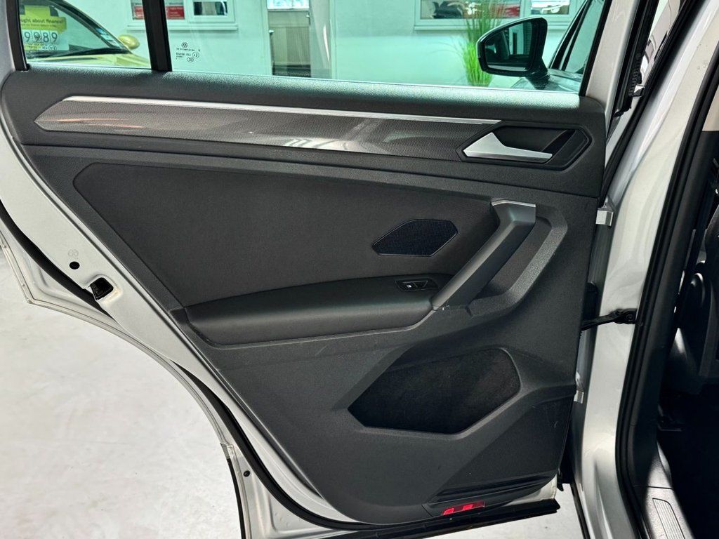 USED 2019 19 VOLKSWAGEN TIGUAN 2.0 SEL TDI 4MOTION DSG 5d 148 BHP 19" ALLOYS+PAN ROOF+F/R SENSOR