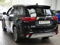 USED 2020 20 MITSUBISHI OUTLANDER 2.4 PHEV EXCEED SAFETY 5d 222 BHP SAT NAV HEATED LEATHER REAR VIEW CAMERA PARKING SENSORS 1 OWNER SERVICE LOW MILES