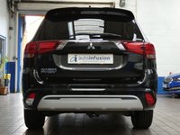 USED 2020 20 MITSUBISHI OUTLANDER 2.4 PHEV EXCEED SAFETY 5d 222 BHP SAT NAV HEATED LEATHER REAR VIEW CAMERA PARKING SENSORS 1 OWNER SERVICE LOW MILES