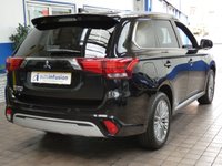 USED 2020 20 MITSUBISHI OUTLANDER 2.4 PHEV EXCEED SAFETY 5d 222 BHP SAT NAV HEATED LEATHER REAR VIEW CAMERA PARKING SENSORS 1 OWNER SERVICE LOW MILES