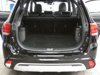 USED 2020 20 MITSUBISHI OUTLANDER 2.4 PHEV EXCEED SAFETY 5d 222 BHP SAT NAV HEATED LEATHER REAR VIEW CAMERA PARKING SENSORS 1 OWNER SERVICE LOW MILES