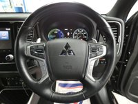 USED 2020 20 MITSUBISHI OUTLANDER 2.4 PHEV EXCEED SAFETY 5d 222 BHP SAT NAV HEATED LEATHER REAR VIEW CAMERA PARKING SENSORS 1 OWNER SERVICE LOW MILES
