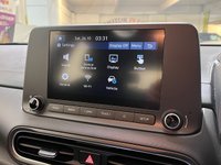 USED 2022 22 HYUNDAI KONA 1.6 GDI SE CONNECT 5d 140 BHP Hybrid Electric. Huge Spec