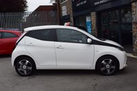 USED 2017 67 TOYOTA AYGO 1.0 VVT-I X-CLUSIV 3 X-SHIFT 5d 69 BHP FSH-RCAM-DAB-LEATHER-AUTO
