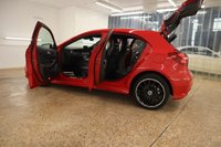 USED 2018 18 MERCEDES-BENZ A-CLASS 1.6 A 200 AMG LINE PREMIUM 5d 154 BHP ONLY 8700 MILES FROM NEW WITH ONLY 1 PREVIOUS  OWNER AND TWO KEYS