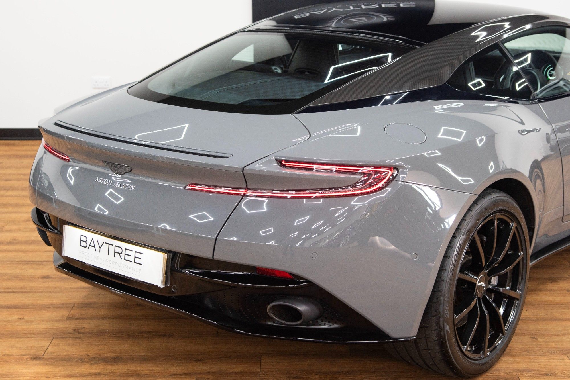 USED 2019 19 ASTON MARTIN DB11 5.2 AMR V12 