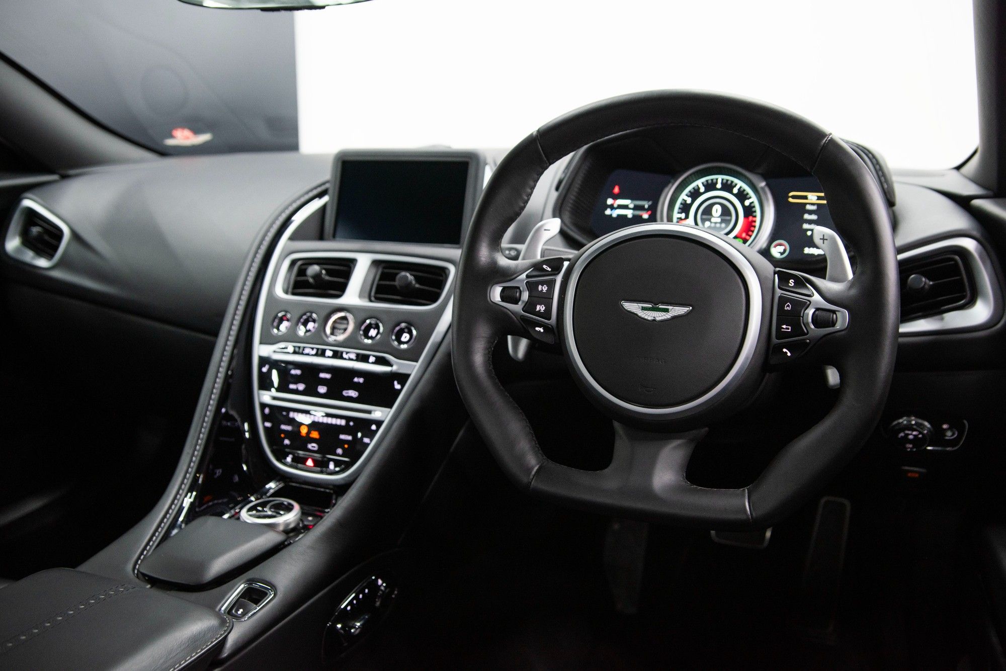 USED 2019 19 ASTON MARTIN DB11 5.2 AMR V12 