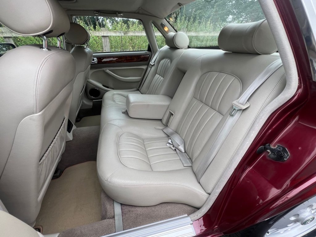 USED 1996 P JAGUAR XJ SOVEREIGN // 4d // 3200 216 BHP // px swap 