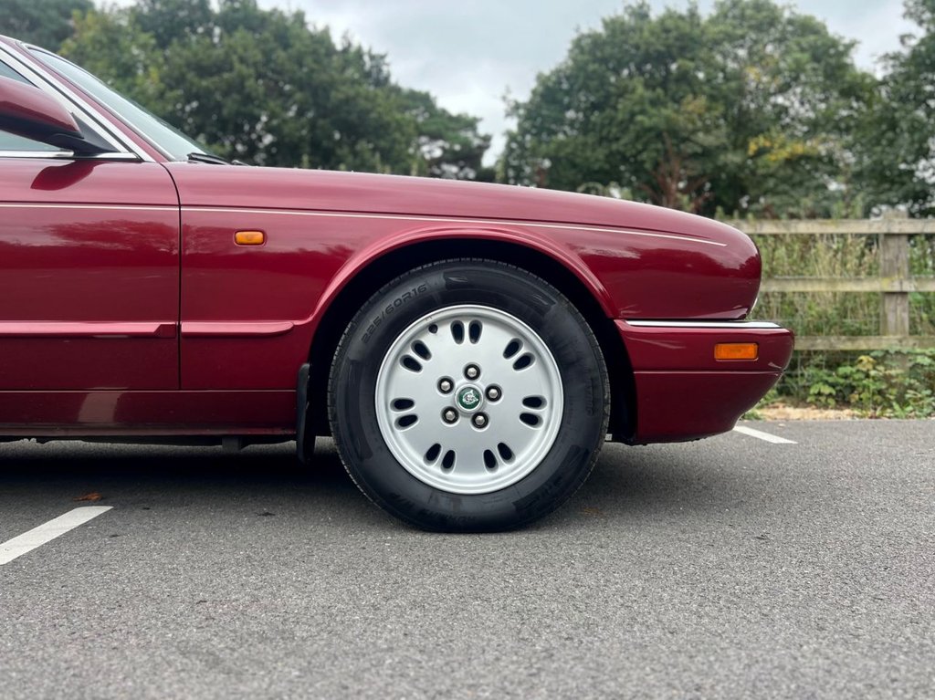 USED 1996 P JAGUAR XJ SOVEREIGN // 4d // 3200 216 BHP // px swap 