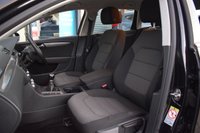 USED 2013 63 VOLKSWAGEN PASSAT 2.0 HIGHLINE TDI BLUEMOTION TECHNOLOGY 5d 139 BHP FVSH-F/RPARK-NAV-BTOOTH-USBAUX