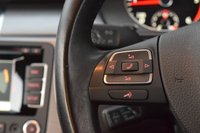 USED 2013 63 VOLKSWAGEN PASSAT 2.0 HIGHLINE TDI BLUEMOTION TECHNOLOGY 5d 139 BHP FVSH-F/RPARK-NAV-BTOOTH-USBAUX
