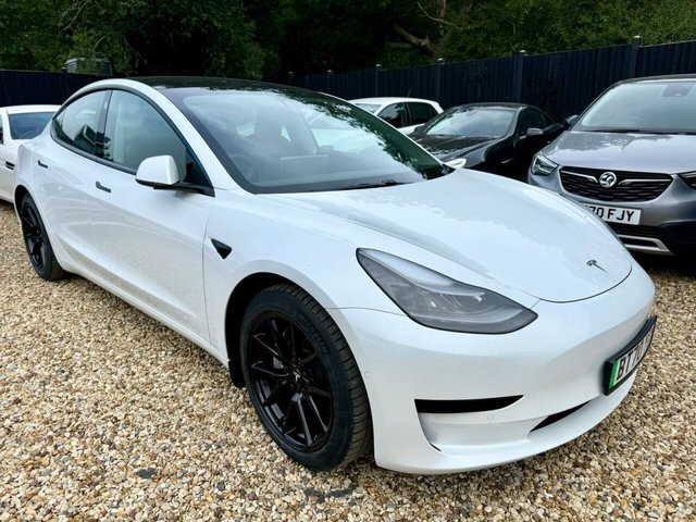 2020 70 Tesla Model 3 0L STANDARD RANGE PLUS 4d AUTO 302 BHP