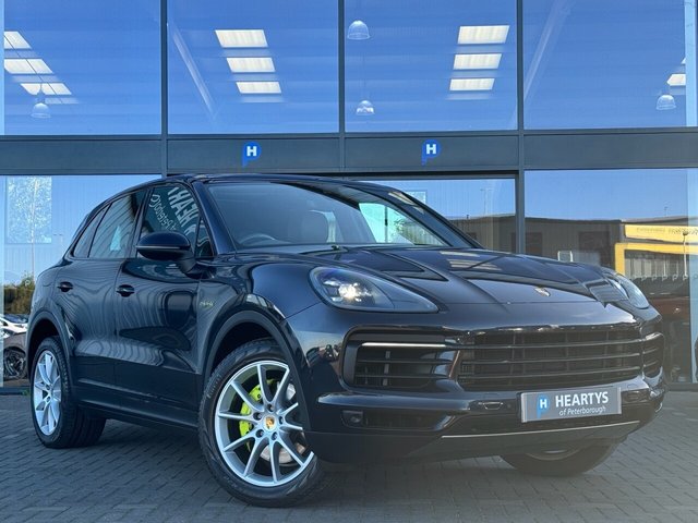 2019 PORSCHE CAYENNE