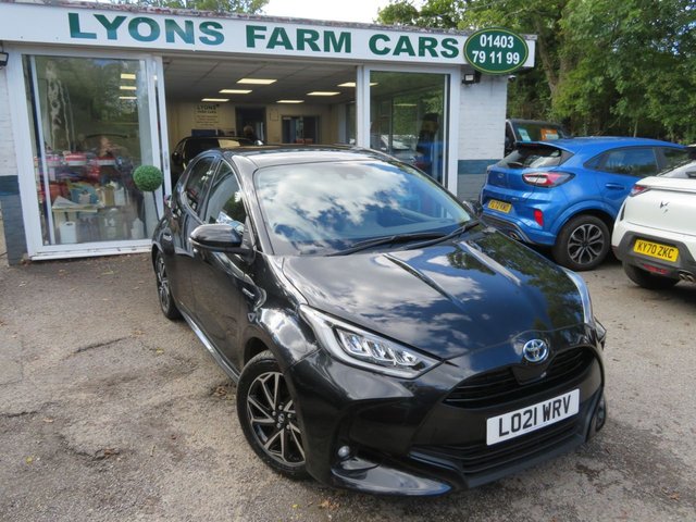 2021 21 Toyota Yaris 1.5 DESIGN FHEV 5d 114 BHP AUTOMATIC FULL HYBRID *PANORAMIC ROOF*