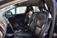USED 2015 65 VOLVO V40 2.0 D2 CROSS COUNTRY LUX 5d 118 BHP We At Radley Motor Company, Are Proud  To Offer You This 2015 (65) Volvo V40 Cross Country 2.0 D2 Lux Euro 6 (s/s) 5dr Having Covered 129000 miles.