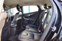 USED 2015 65 VOLVO V40 2.0 D2 CROSS COUNTRY LUX 5d 118 BHP We At Radley Motor Company, Are Proud  To Offer You This 2015 (65) Volvo V40 Cross Country 2.0 D2 Lux Euro 6 (s/s) 5dr Having Covered 129000 miles.