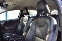 USED 2015 65 VOLVO V40 2.0 D2 CROSS COUNTRY LUX 5d 118 BHP We At Radley Motor Company, Are Proud  To Offer You This 2015 (65) Volvo V40 Cross Country 2.0 D2 Lux Euro 6 (s/s) 5dr Having Covered 129000 miles.