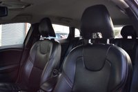 USED 2015 65 VOLVO V40 2.0 D2 CROSS COUNTRY LUX 5d 118 BHP We At Radley Motor Company, Are Proud  To Offer You This 2015 (65) Volvo V40 Cross Country 2.0 D2 Lux Euro 6 (s/s) 5dr Having Covered 129000 miles.