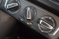 USED 2015 15 VOLKSWAGEN POLO 1.0 SE 5d 60 BHP FSH-DAB-A/C-BTOOTH-ULEZ-CAZ