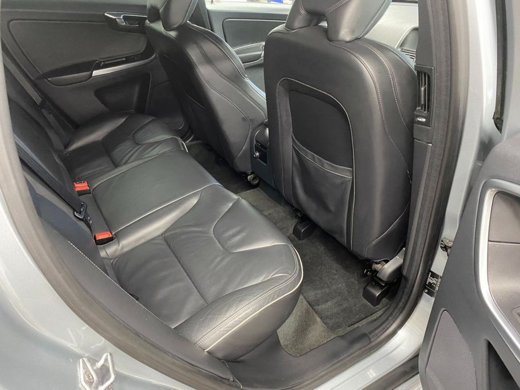 USED 2014 64 VOLVO XC60 2.4 D4 R-DESIGN LUX NAV AWD 5d 178 BHP GREAT SPECIFICATION R DESIGN XC60