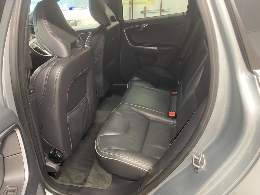 USED 2014 64 VOLVO XC60 2.4 D4 R-DESIGN LUX NAV AWD 5d 178 BHP GREAT SPECIFICATION R DESIGN XC60