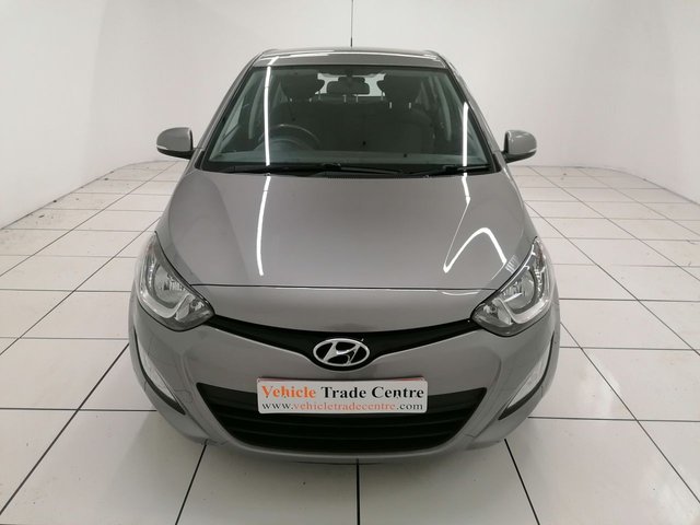 2014 HYUNDAI I20 - Photo 2