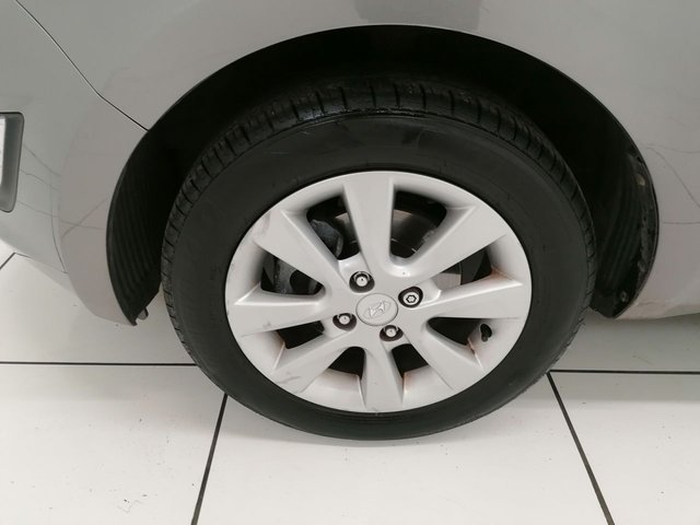 2014 HYUNDAI I20 - Photo 11