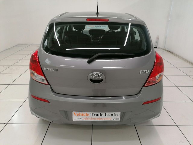2014 HYUNDAI I20 - Photo 9