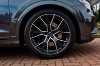 USED 2022 71 AUDI Q8 4.0L SQ8 TFSI QUATTRO BLACK EDITION 5d AUTO 501 BHP Pearl Paint | Trailer Assist