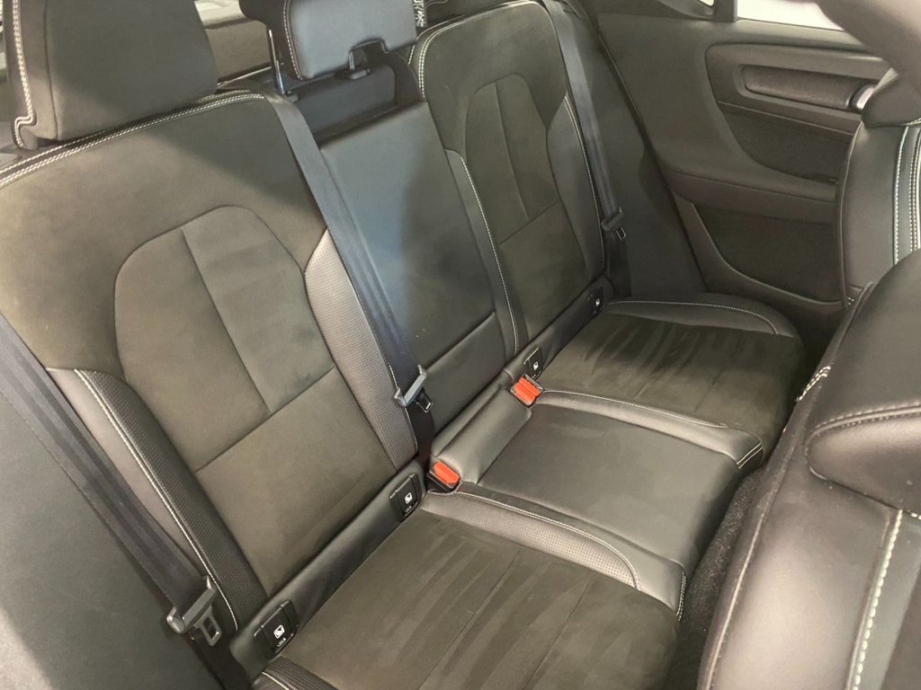 USED 2018 18 VOLVO XC40 2.0 T5 FIRST EDITION AWD 5d 247 BHP FIRST EDITION FULL HISTORY