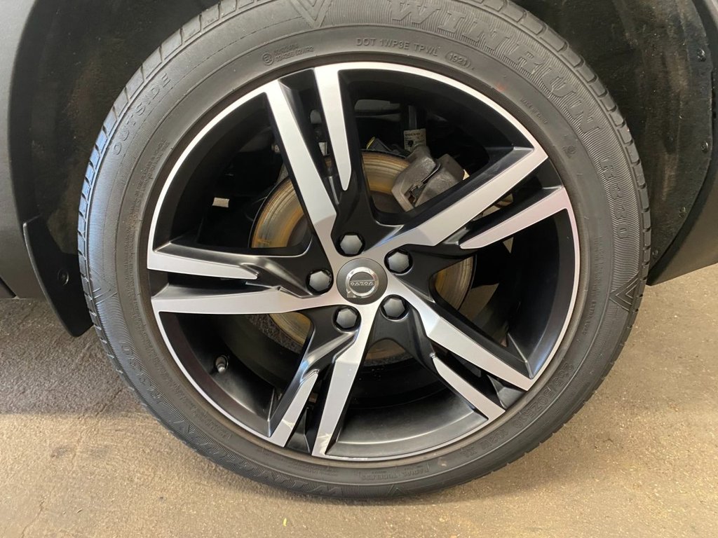 USED 2018 18 VOLVO XC40 2.0 T5 FIRST EDITION AWD 5d 247 BHP FIRST EDITION FULL HISTORY