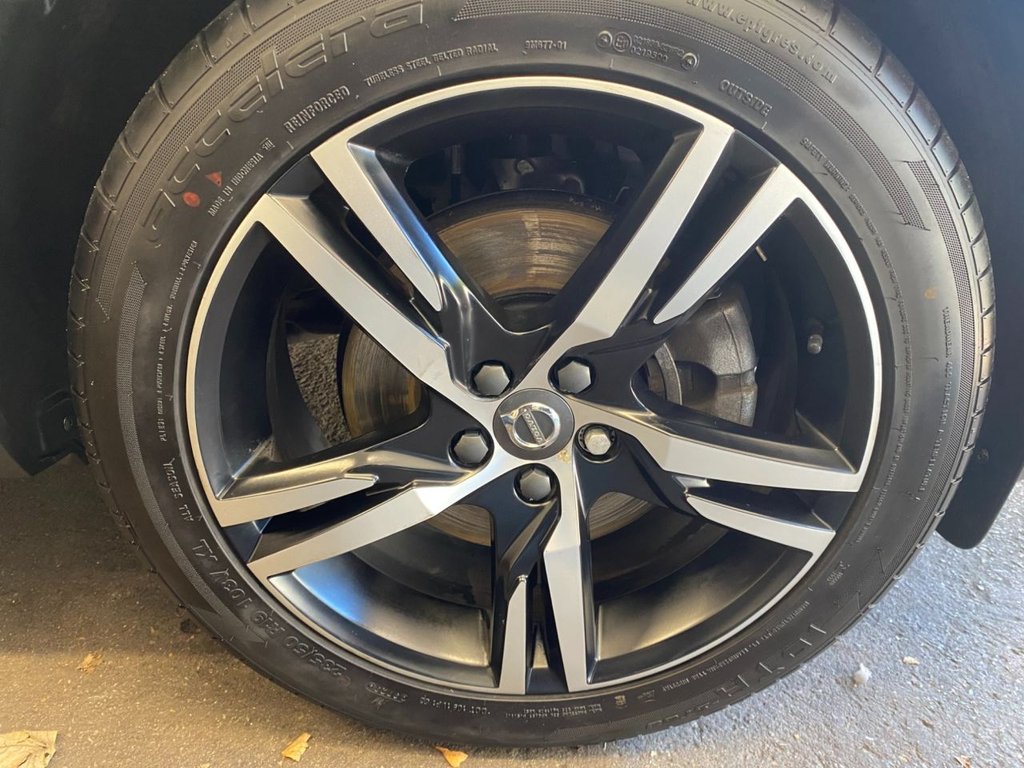 USED 2018 18 VOLVO XC40 2.0 T5 FIRST EDITION AWD 5d 247 BHP FIRST EDITION FULL HISTORY