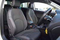 USED 2017 67 SEAT LEON 2.0 TDI FR TITANIUM TECHNOLOGY 3d 148 BHP APPLE CARPLAY / SAT NAV / FSH