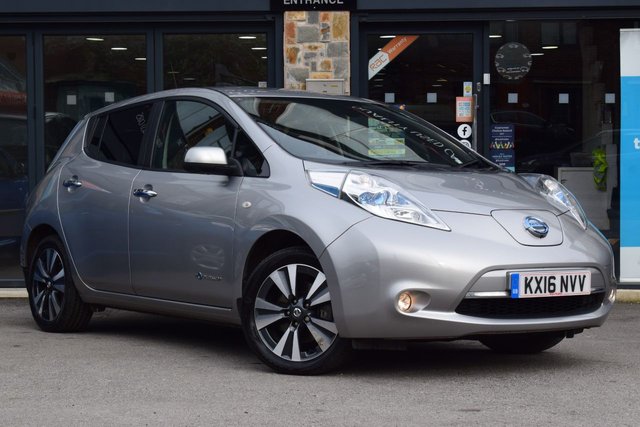 2016 16 Nissan Leaf TEKNA 5d 109 BHP