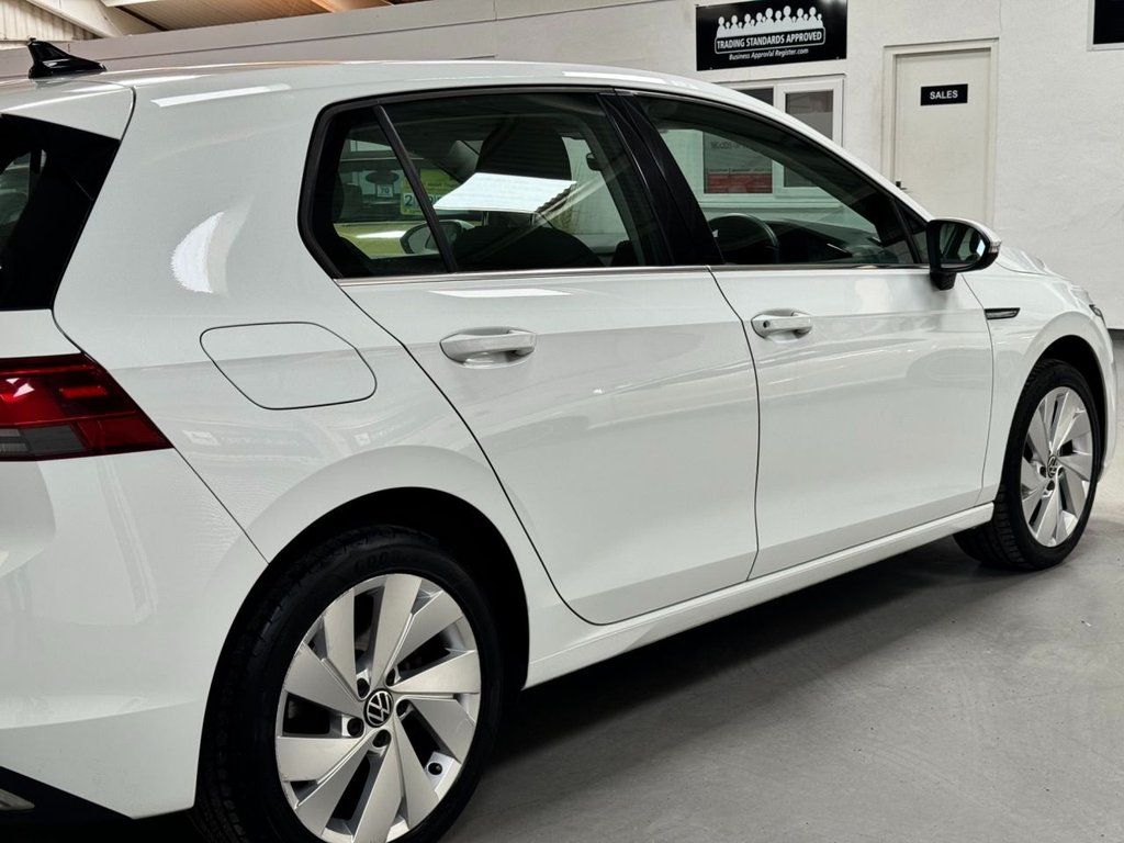 USED 2020 VOLKSWAGEN GOLF 2.0 STYLE TDI DSG 5d 148 BHP 17" ALLOYS+F/R PARK+SAT NAV