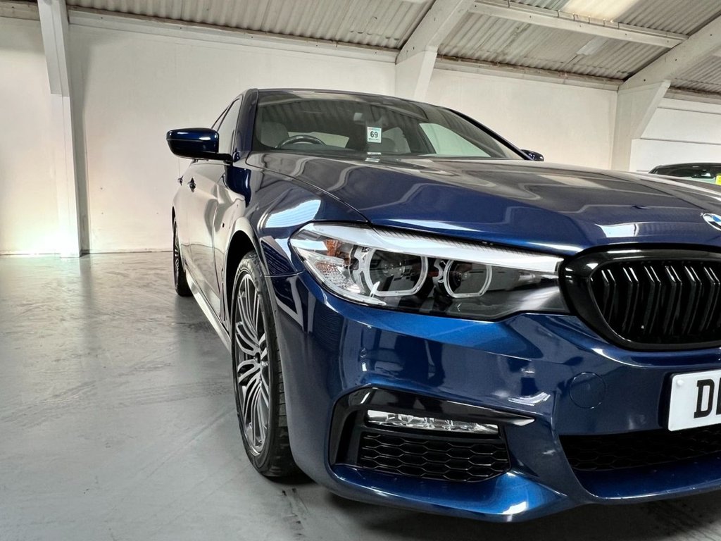 USED 2018 18 BMW 5 SERIES 3.0 540I XDRIVE M SPORT 4d 335 BHP 19"ALLOYS+COMFORT PACK+REV CAM