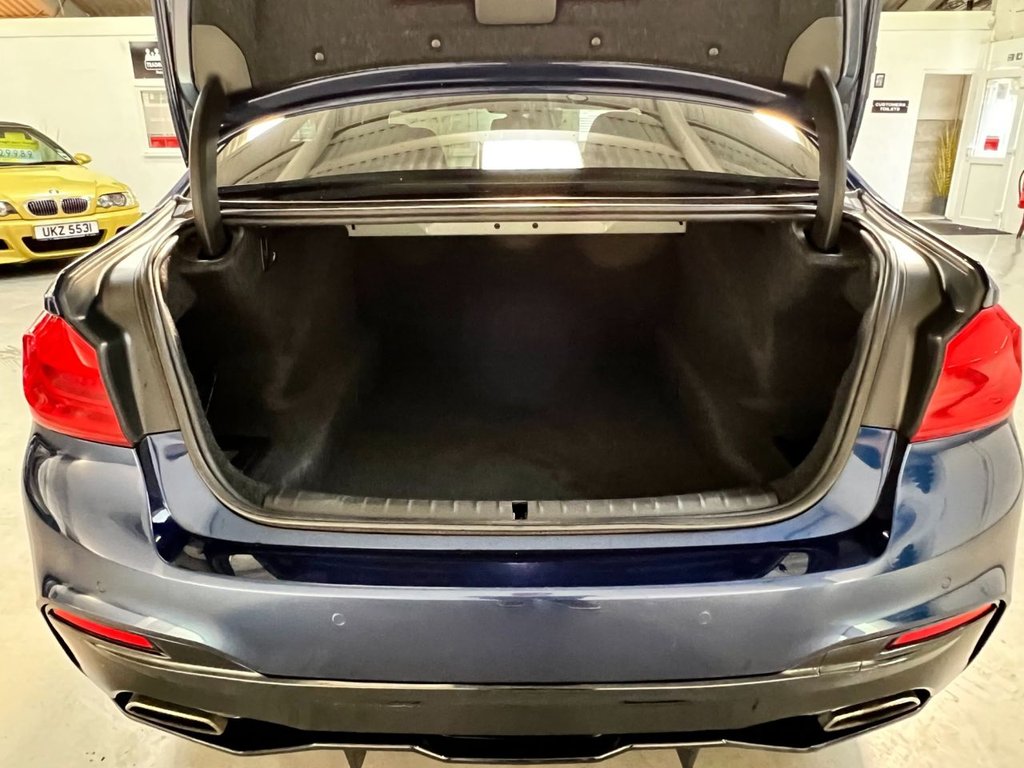 USED 2018 18 BMW 5 SERIES 3.0 540I XDRIVE M SPORT 4d 335 BHP 19"ALLOYS+COMFORT PACK+REV CAM