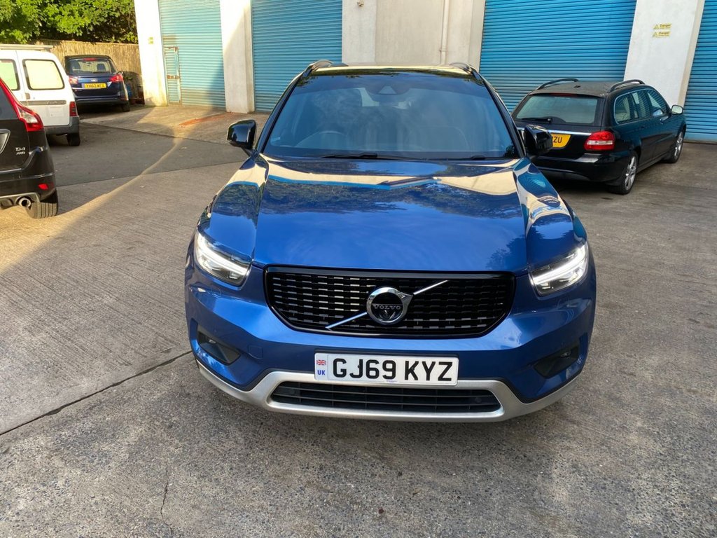USED 2019 69 VOLVO XC40 2.0 T5 R-DESIGN PRO AWD 5d 245 BHP 
