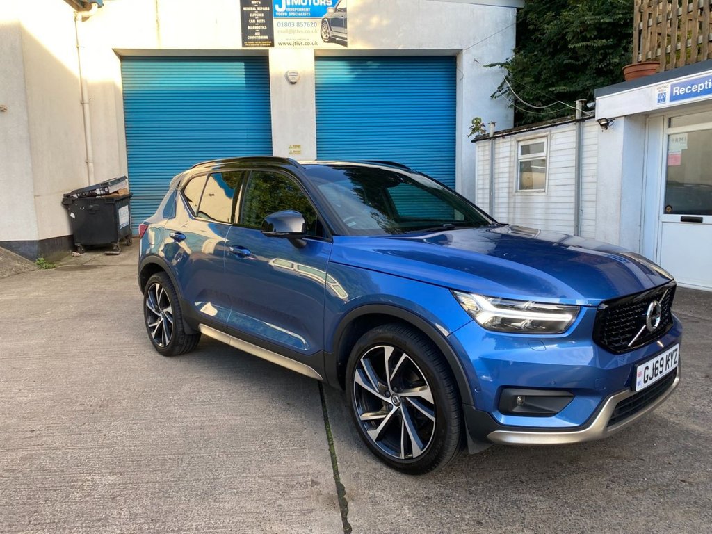 USED 2019 69 VOLVO XC40 2.0 T5 R-DESIGN PRO AWD 5d 245 BHP 