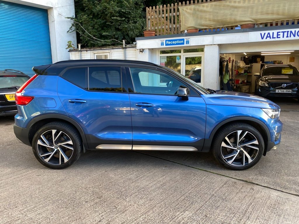 USED 2019 69 VOLVO XC40 2.0 T5 R-DESIGN PRO AWD 5d 245 BHP 
