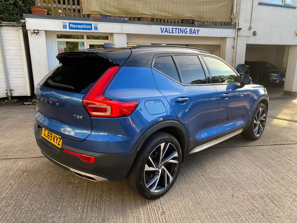 USED 2019 69 VOLVO XC40 2.0 T5 R-DESIGN PRO AWD 5d 245 BHP 