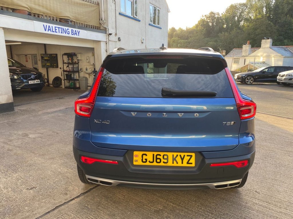 USED 2019 69 VOLVO XC40 2.0 T5 R-DESIGN PRO AWD 5d 245 BHP 