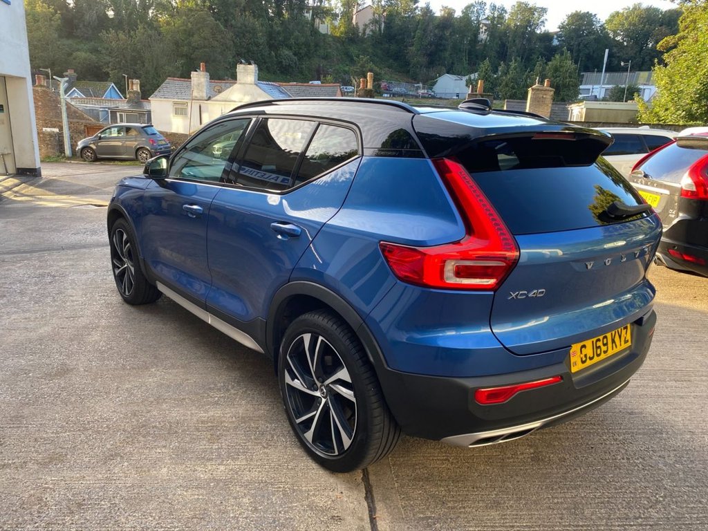 USED 2019 69 VOLVO XC40 2.0 T5 R-DESIGN PRO AWD 5d 245 BHP 